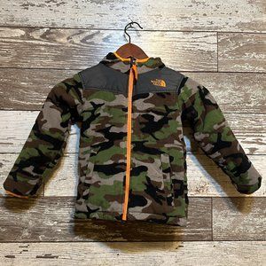 The North Face Reversible Insulated Grey Camo Youth Boys Winter Snow Jacket